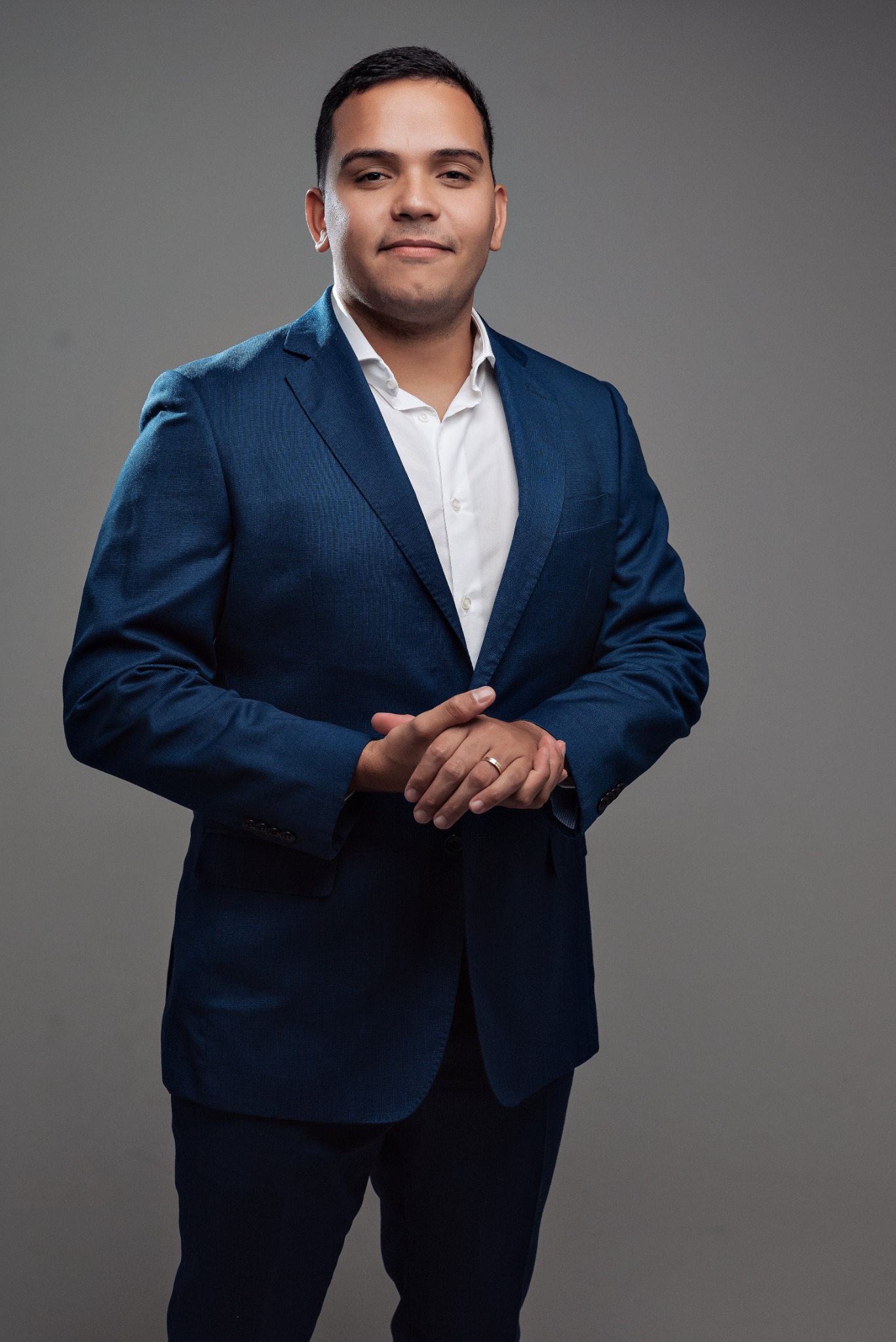 Especialista da 6S Licitações e Contratos em retrato profissional